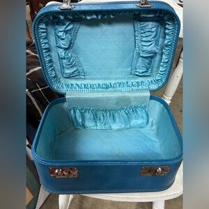 Vintage Ambassador Train Case